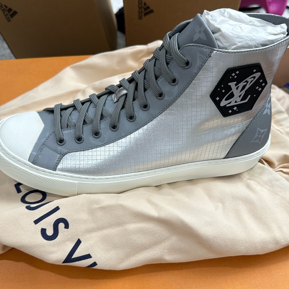 Louis Vuitton Men’s Silver Galaxy Tattoo Sneaker Boot/Size 10